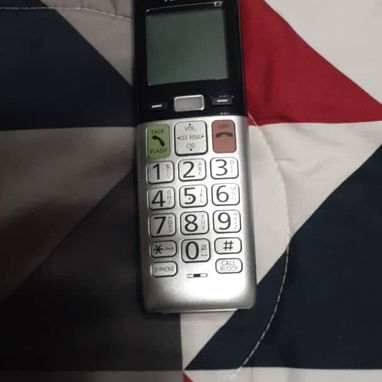 Panasonic KX-TGC222B Sistema de contestador con 2 teléfonos - 2/8