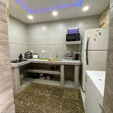 🏠 Alquiler de Casa En Guanabo.💡 Tiene Paneles Solares. 👥Capacidad para 12 personas.📱 Reserva: +5355149761 - 10/10
