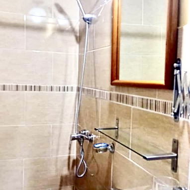 Se vende casa independiente en el vedado !! - Img 125903836