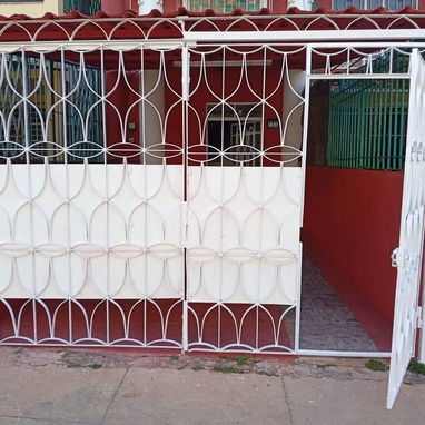 Venta de casa vedado con todo dentro...me ajusto - Img 123259377