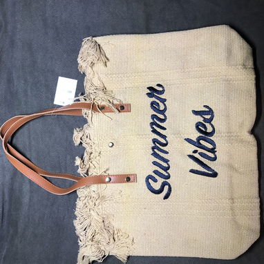 Cartera Solaris, vestidos y blusas - Img 122785434