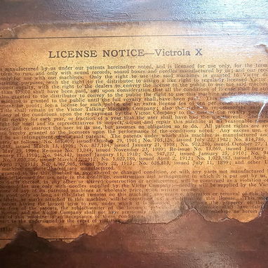 Vendo única y espectacular Victrola Art Noveau, modelo VV-X 100433 J, funcionando! - Img 117811052