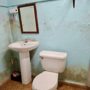 OPORTUNIDAD ÚNICA EN CENTRO HABANA. LOCAL + VIVIENDA EN CAYO HUESO cerca al Callejón de Hamel !!! - Img 125374327