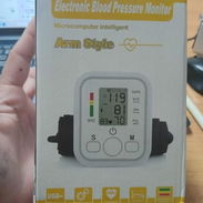 MONITOR DE PRESIÓN ARTERIAL DE BRAZO 5PT# - Img 58360921
