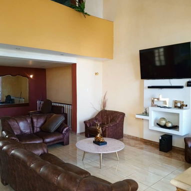 Venta apartamento en una biplanta en el vedado( NH-80) - Img 104762898