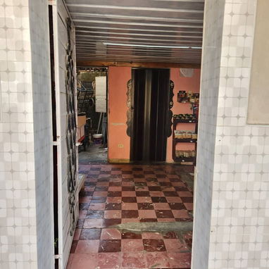 se vende  casa en Regla biplanta independiente  con todo adentro y negócio funcionando incluído de churros y frituras - 3/10