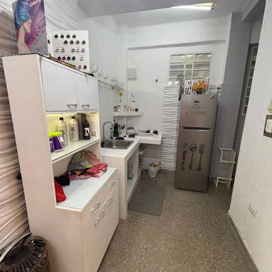 🏢 ¡SE VENDE SALÓN DE BELLEZA TOTALMENTE EQUIPADO! - 4/6