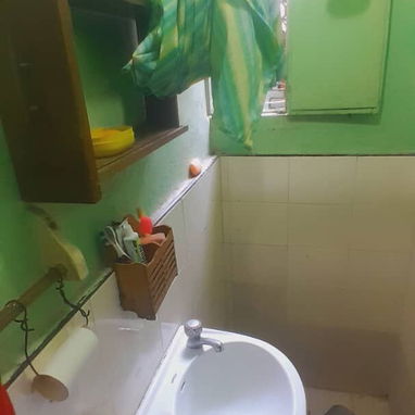 🏠 Venta de apartamento en El Vedado. Tiene gas de la calle,no se va la luz, agua 24 horas y tiene 2 habitaciones - Img 122255804