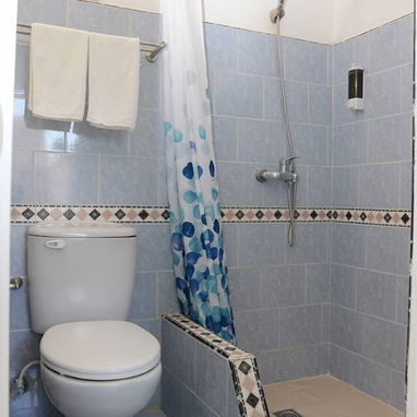 SE RENTA APARTAMENTO INDEPENDIENTE,  DE 1 DORMITORIO, EN LA HABANA VIEJA - 5/10