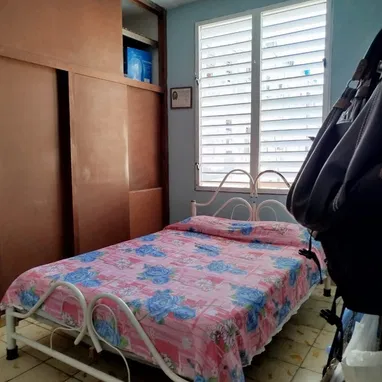 🏠 VENTA DE APARTAMENTO EN LA HABANA VIEJA  · Ubicado en zona céntrica (Aguacate y Obrapía) · 2 dormitorios · 1 baño (la - Img 122389673