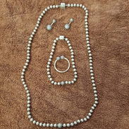 Vendo juego de prendas Pandoras originales "Pave" por 250 usd - Img 55673900