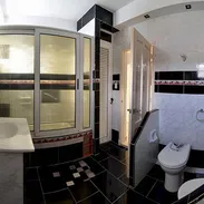 📱 Mansión Exclusiva de 5 Habitaciones en el Náutico - Img 54239125