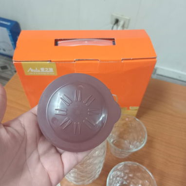 JUEGO DE JARRA DE VIDRIO CON 4 VASOS, ENTREGA DE FACTURA, VARIEDAD DE ÚTILES DEL HOGAR, ETC - Img 124971672