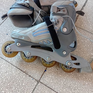 Patines casi nuevo, número 40. - Img 121988144
