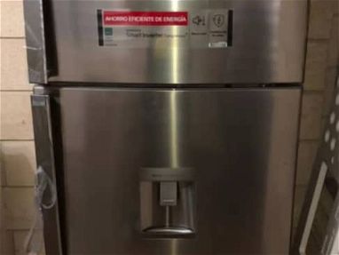 Refrigerador LG con dispensador - Img main-image