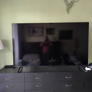 75" Smart TV HISENSE ROKU TV UHD 4K R6 Google TV - Img 56739635