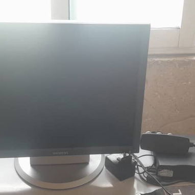 iMac Apple 21,5//Mid 2011//Exelente estado + pentium 4 entera - 2/4