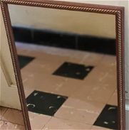 Espejo con marco de madera - Img 45800559