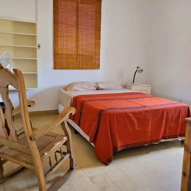 Se renta apartamento amplio y claro en Miramar, a 3 cuadras del Teatro Carlos Marx. - 9/10