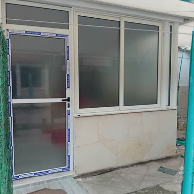 Se realiza trabajo d aluminio - 4/10