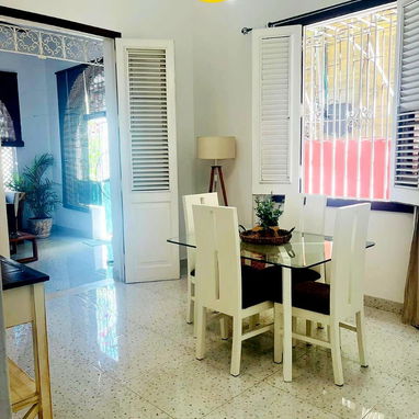 Renta por noche en Vedado B y 21 con energía las 24 horas - Img 122286827