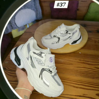 Tenis de mujer y de hombre 15USD - Img 126041528