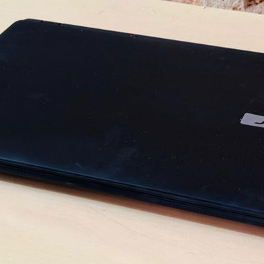 Laptop Acer 15.6” – Ideal para estudios, oficina y programación básica - Img 125181944