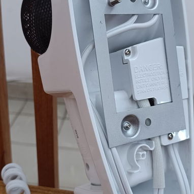 Secadora de Pelo para pared, ANDIS 1600w 110v, exelente para casas de renta o tu casa, impecable. - Img 119703486
