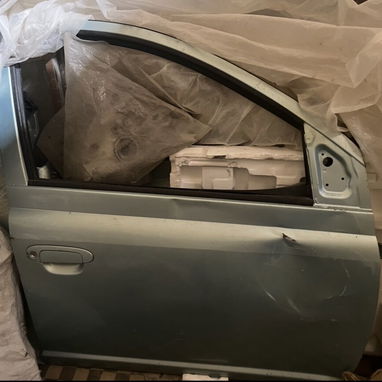 Partes de carrocería de Toyota yaris 03, 2004-05 - Img 113233223
