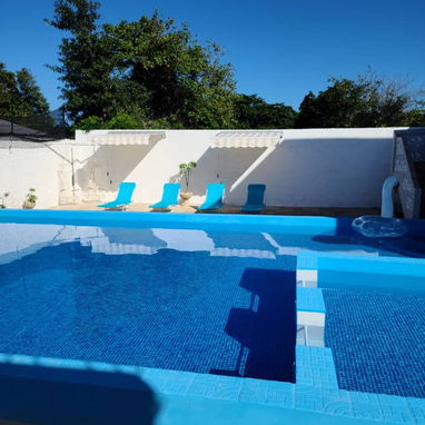 Casa con piscina.  WhatsApp 5 8142662 - Img 120161910