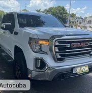 GMC Sierra SLT 4x4 2020 título limpio - Img 50574342