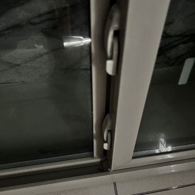 Ventana U-PVC nueva con cristal y malla anti-insectos - 5/5