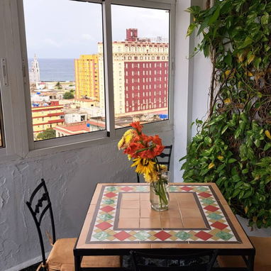 🏢Apartamento de lujo en renta electricidad permanente 2 ascensores bellas vistas 2 habitaciones en Vedado VED-001 - 7/10