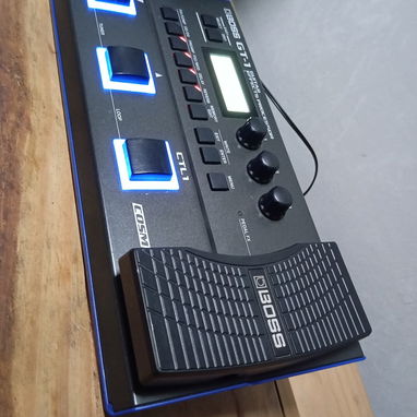 Multiefectos de Guitarra BOSS GT-1 (LIKE NEW) - 2/2