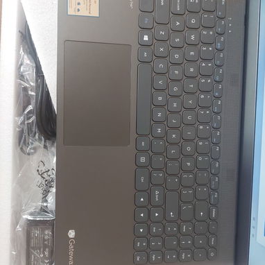 Laptop Gateway💻 NUEVA EN CAJA✨️🆕️📦 - 2/6