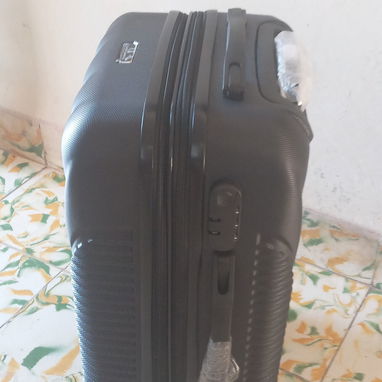 Maleta de viaje nueva 10 kg 35 usd. 56157985 - Img 121946726