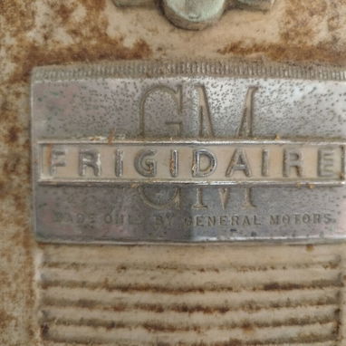 Refrigerador Frigidaire para Decoración estilo Vintage. Tiene su máquina original. - Img 122505428