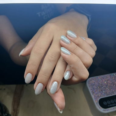 Uñas en Centro habana. Solo Manicuri. Buen servicio. Precios bajos porque el negocio es nuevo. Excelente calidad. - Img 115531983