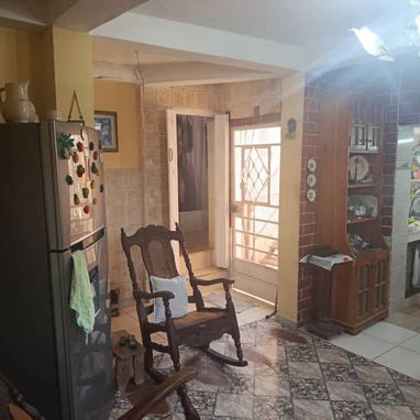 Venta de casa puerta de calle en el Cerro,muy buena construcción - Img 121409969