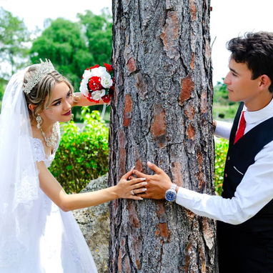 Fotógrafia y video para bodas. Trajes,serviciode estilista e impresión en todos los formatos. Estudio fotográfico CUERVO - Img 100573827