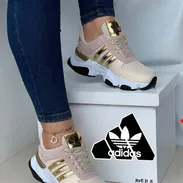 Tenis mujer/ puma negras y doradas/ Adidas azul marino/Adidas rosa y dorado/Tommy Hilfiger azul y rojo - Img 58095006