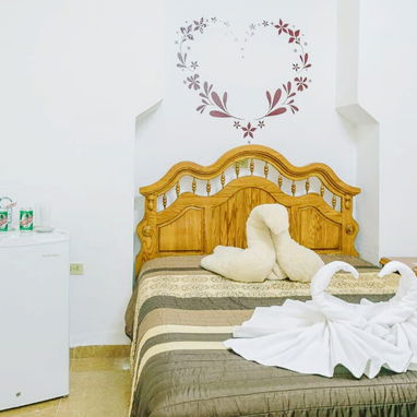 🏠 Descubre ésta hermosa casa de renta en el Vedado con amplios espacios y un confort excelente - Img 115297758