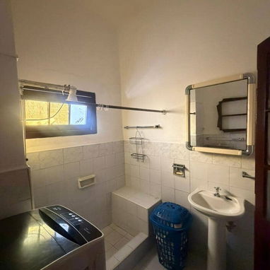 🏠 Venta de Casa con Negocio en Diez de Octubre cerca al parque Mónaco - 4/10