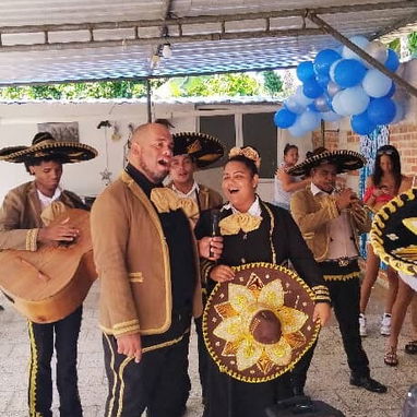 👑 MARIACHI CORONA DE CUBA 👑 - 2/4