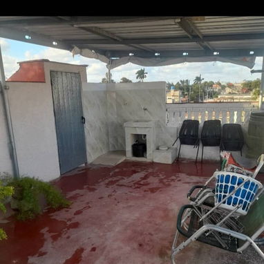Se vende casa con terraza - Img 91111251