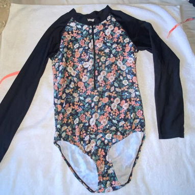 Bikinis - Img 123159798