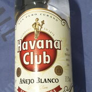 Botella de Ron Añejo Blanco 700ML - Img 43679526