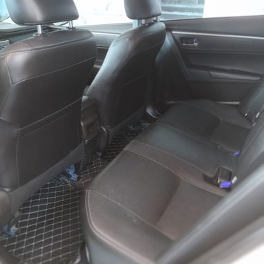 Vendo o negocio toyota Corolla, híbrido, 2018 - Img 117909039
