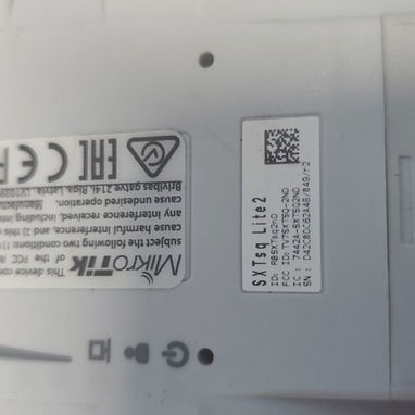 Vendo Mikrotik SXTsq Lite2 con level 4 y su jaula protectora practicamente nuevo funcionando al kilo - 3/7