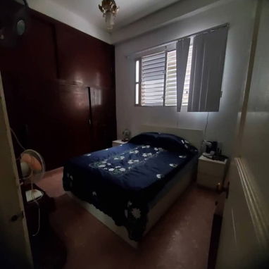 Se vende apartamento en Santo Suárez. - 6/8